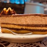 Megszereztük az író születésének 125. évfordulójára készült Márai-szelet receptjét